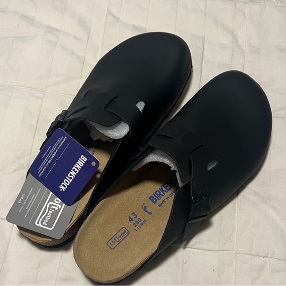 Birkenstock Matte Black Slip-On Clogs. Gifted but too big. - Picture 2 of 4